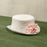 Damenhut handgefertigt aus Filz weiss rose Bergauf Suedtirol